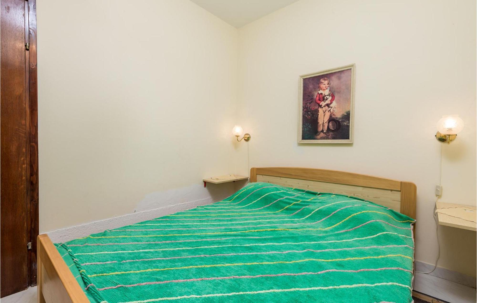 2 Bedroom Nice Apartment In ยาบลานัก ภายนอก รูปภาพ